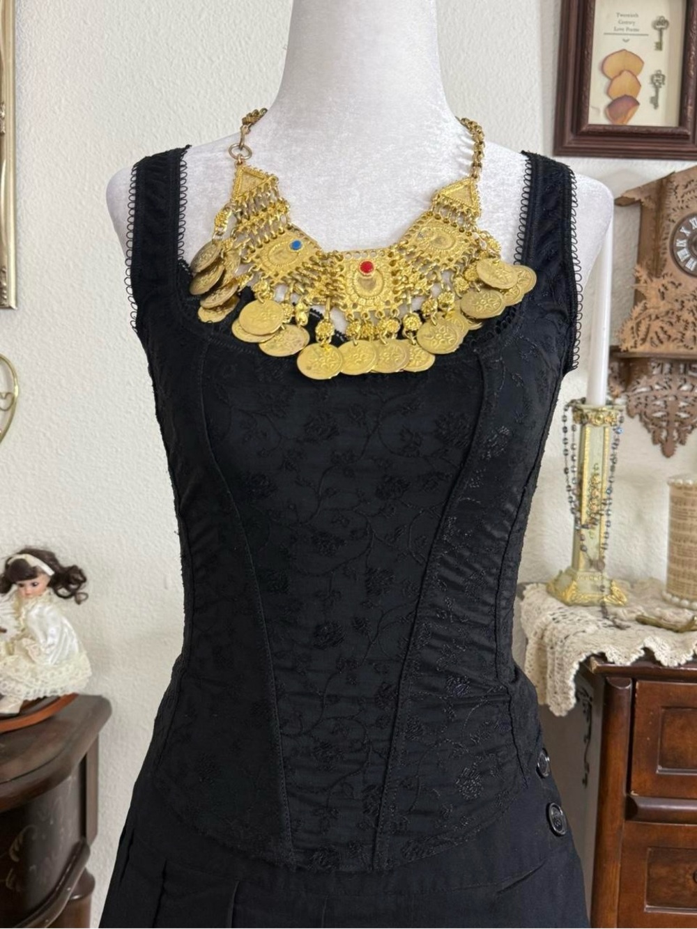 Vintage bohemian gold coin chunky costume jewelry necklace